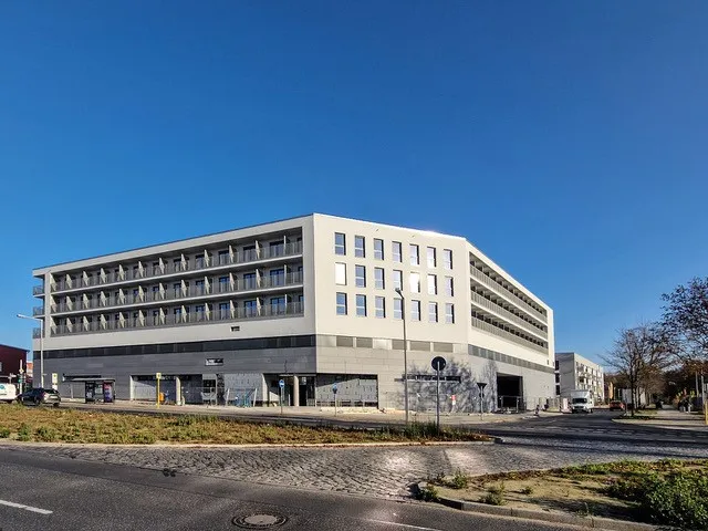 Helle 1-Zimmer-Wohnung mit Balkon – barrierefreie Objektgestaltung – provisionsfrei — photo 1